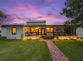 200 Baggs Trl, Mathis, TX 78368