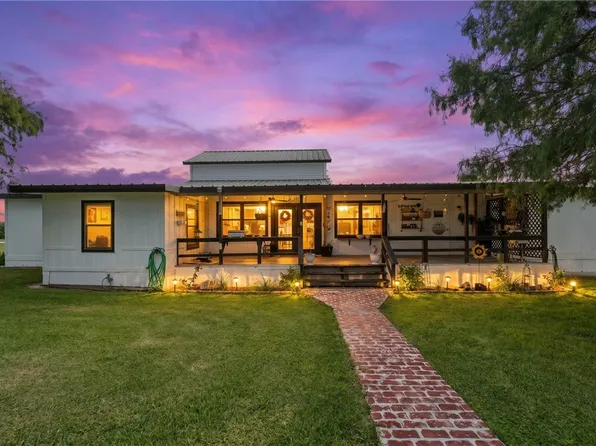 200 Baggs Trl, Mathis, TX 78368