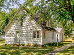 120 Metcalf St, Maxwell, IA 50161
