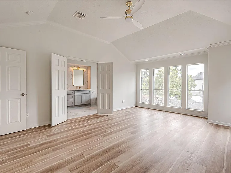 2150 Stacy Knl — Photo 30