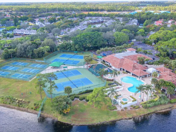 125 Egret Circle, Greenacres, FL 33413