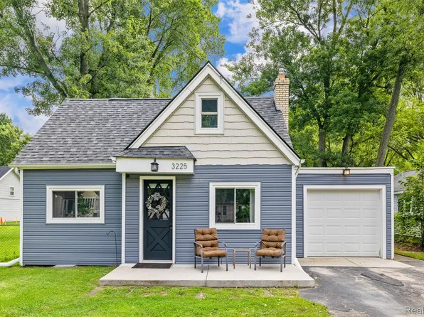 3225 Donley Ave, Rochester Hills, MI 48309