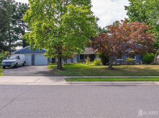 70 Northland Ln, Aberdeen, NJ 07747