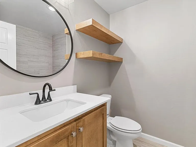 528 Hackberry Ln — Photo 15