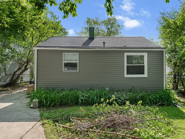 3203 Goodrich St — Photo 15