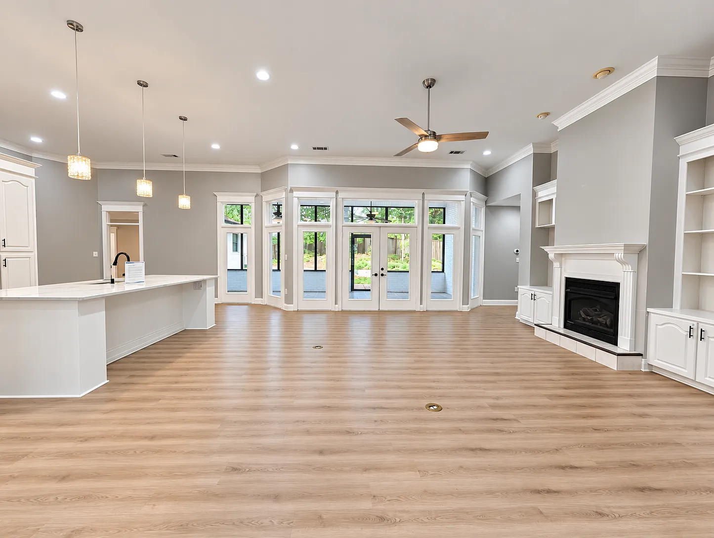 5 bed, 3949 sqft, $3,800 — Photo 4