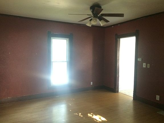 5th image of 222 Lincoln St
