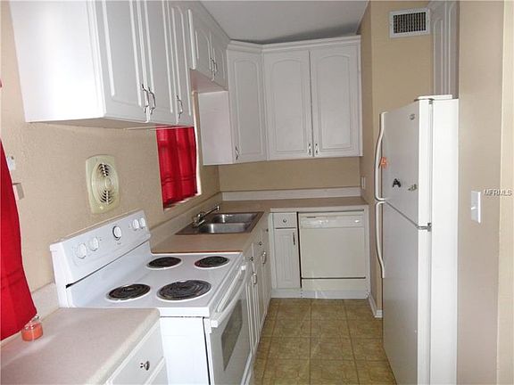 3rd image of 1790 Emerson Ave S