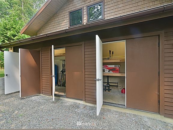 3rd image of 28459 Sandy Beach Lane NE