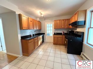 42 Plymouth St #2, Cambridge, MA 02141