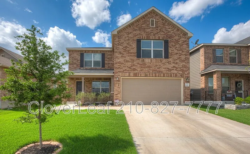 3 bed, 2.5 bath, 2204 sqft, $1,947 — Photo 1