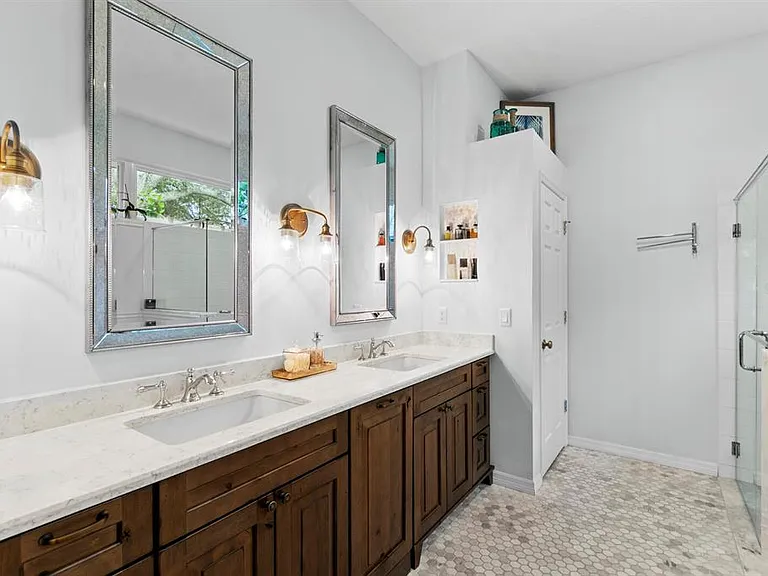 8412 Ridgebrook Cir — Photo 45