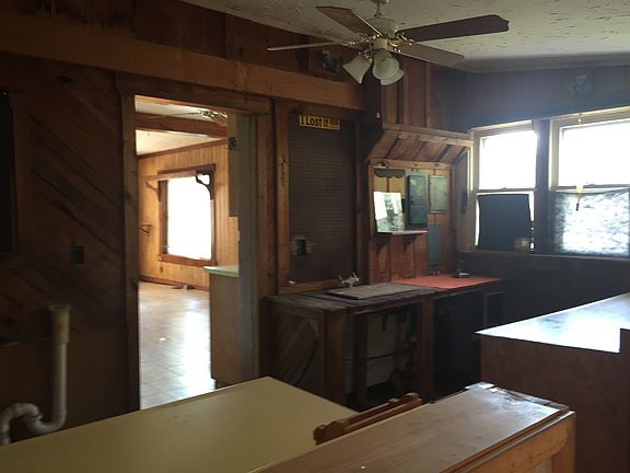 5th image of 1440 S Hawthorne Ln