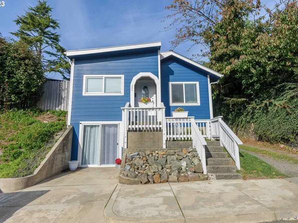 956 Date Ave, Coos Bay, OR 97420