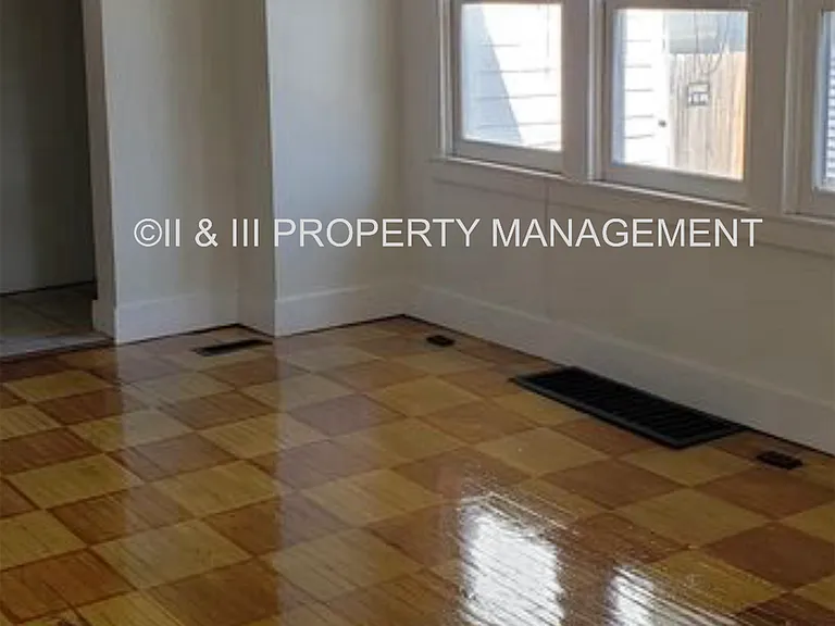 236 W 73rd Ter — Photo 2