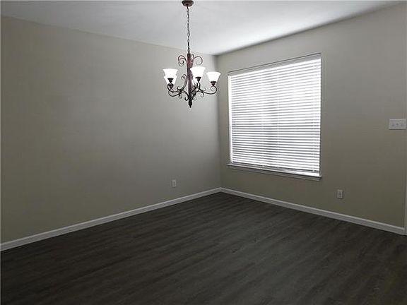 2nd image of 2908 Tangleglen Dr