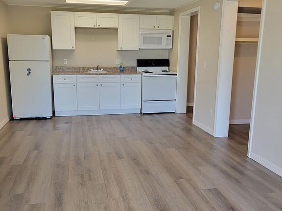 4th image of 709 N 17th Ave #H4