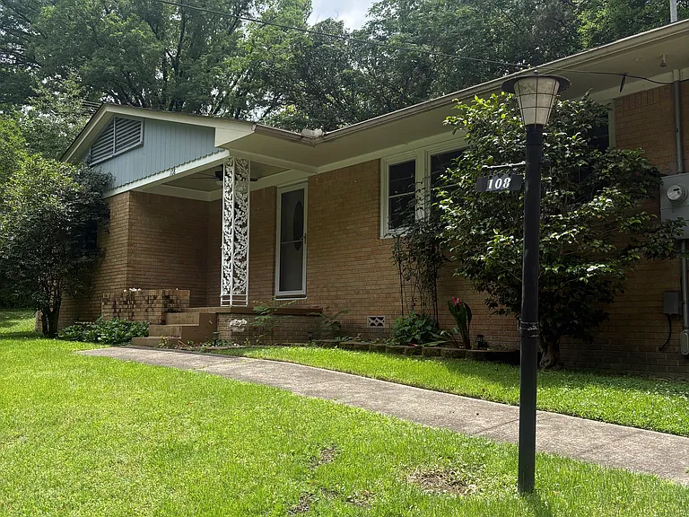 108 Clarkson St — Photo 1