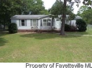 895 Silver Fox Dr, Hope Mills, NC 28348