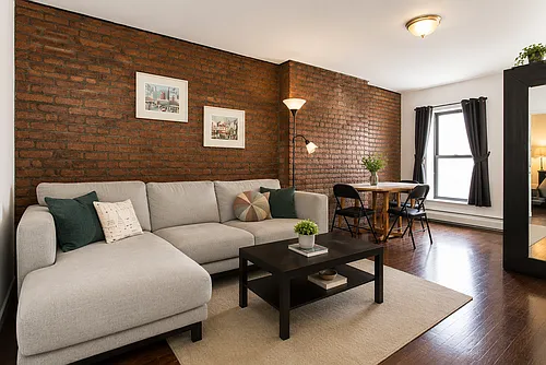 250 Grove St #3 Photo 1