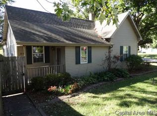 814 Adams St, Pawnee, IL 62558