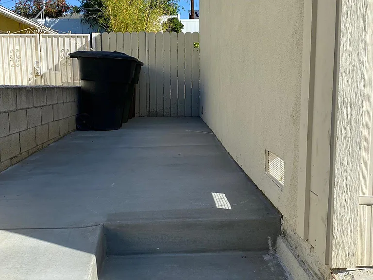 18591 Oriente Dr — Photo 30