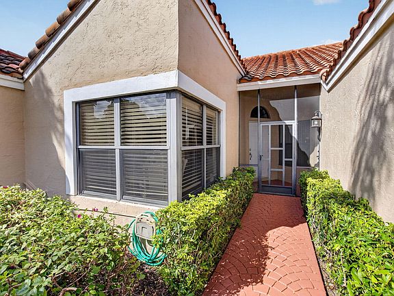 2nd image of 22663 Meridiana Drive