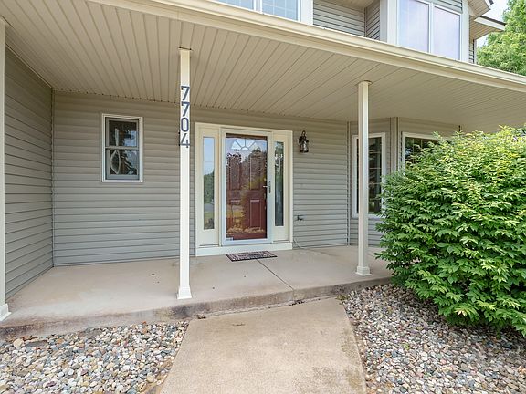 3rd image of 7704 S 10th St