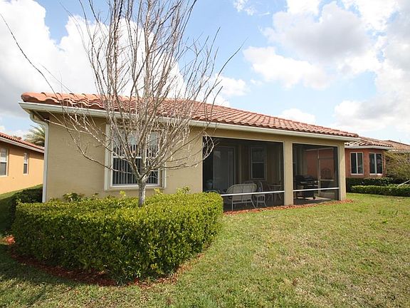 4th image of 6383 Lennox Ln