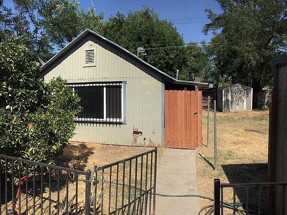 2nd image of 3736 Cypress St