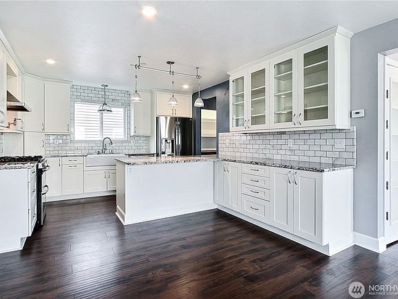4th image of 3076 Hoffman Hill Blvd
