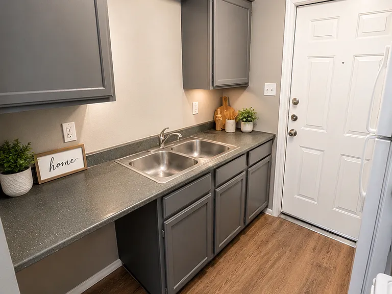 844 E Sunshine Dr #202 — Photo 5