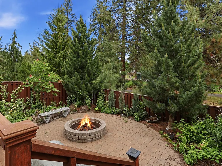 61330 Huckleberry Pl — Photo 51