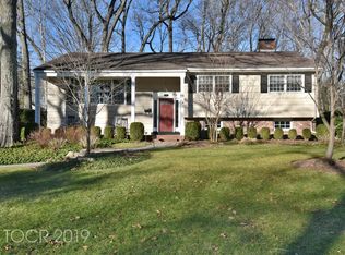 23 James St, Woodcliff Lake, NJ 07677