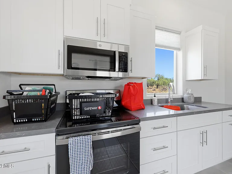 6896 E Lomas Verdes Dr — Photo 55