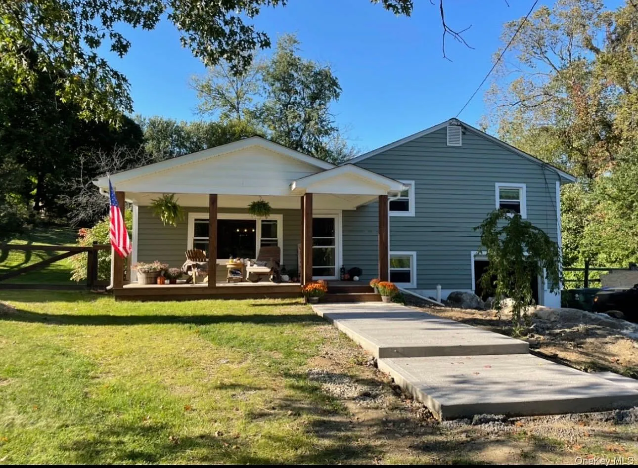 4 Linden Drive photo 1
