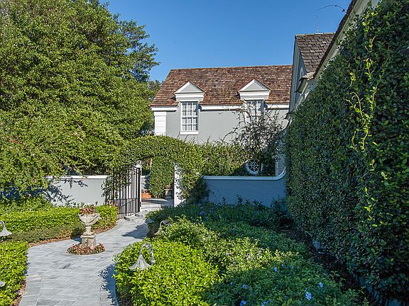 3rd image of 180 Oleander Way