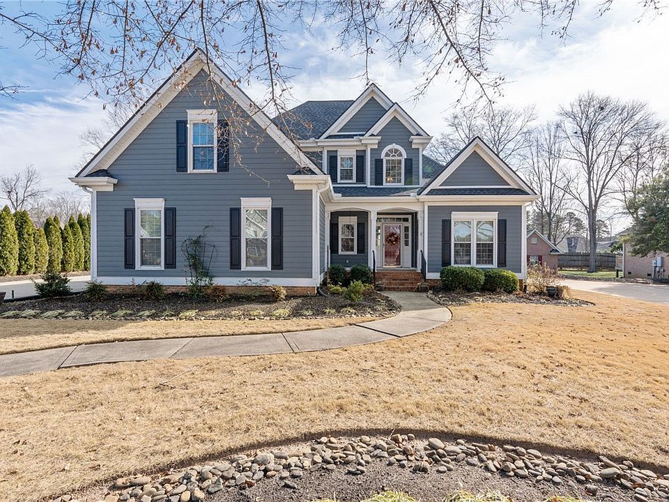 1st image of 521 Brighton Cir