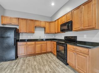 197 Everett St, Southbridge, MA 01550