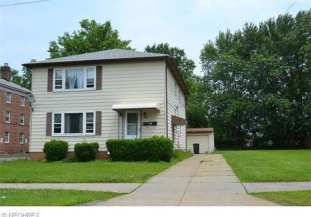 1st image of 465 E 222nd St