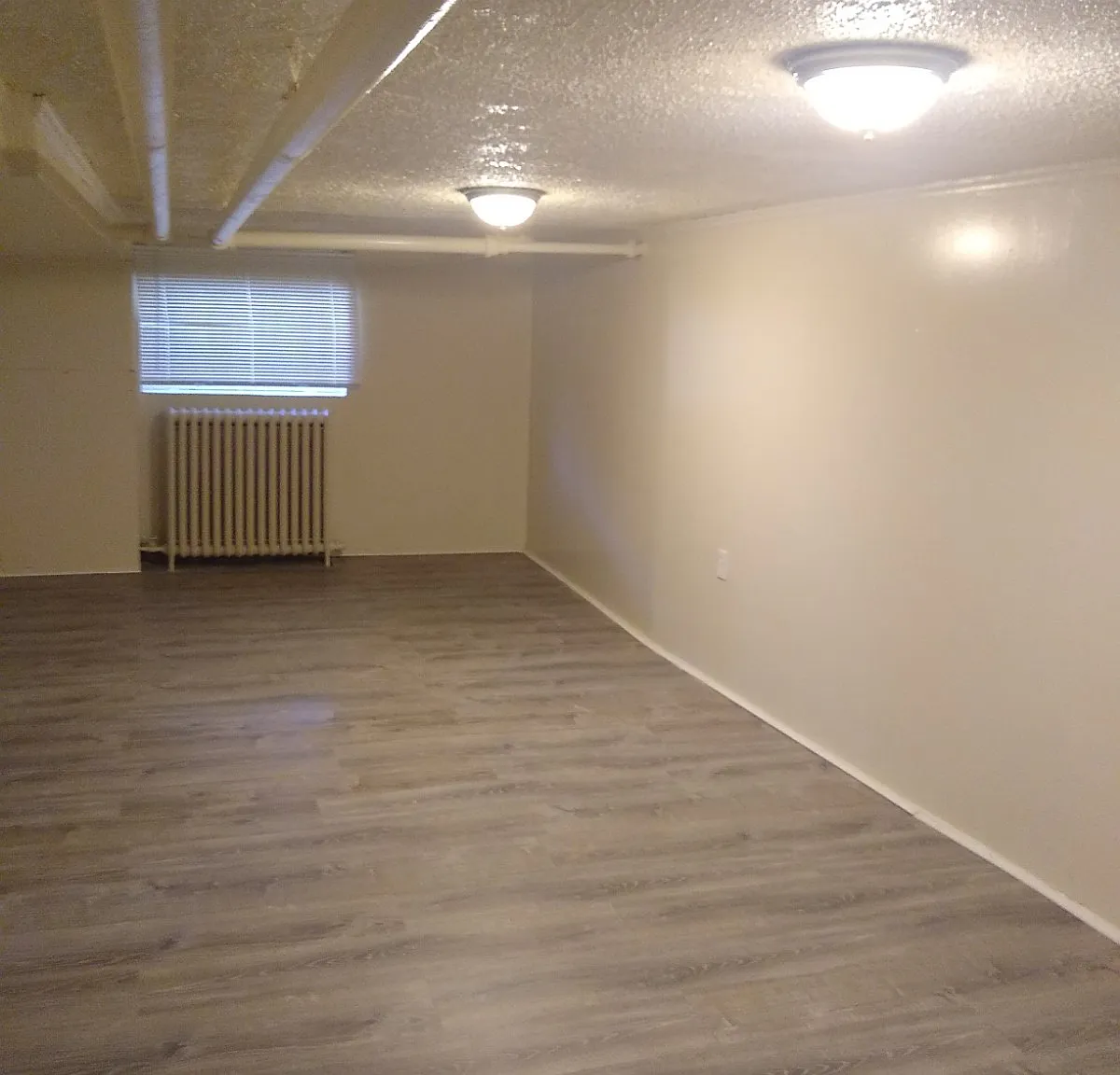 5845 N Maplewood Ave — Photo 2