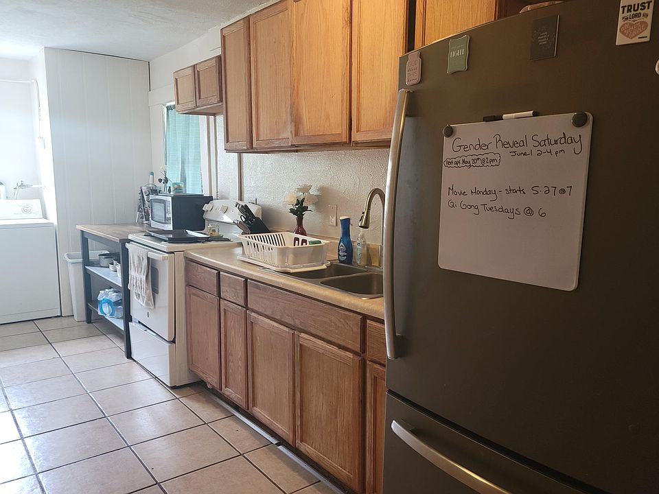 1st image of 1070 N Gertrude Ct