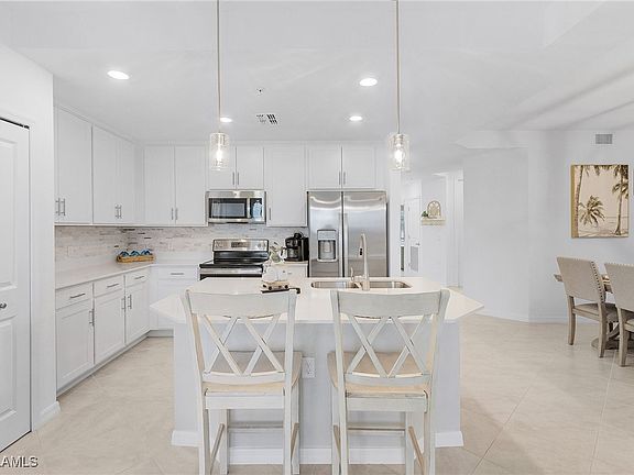 5th image of 14131 Heritage Landing Blvd #828