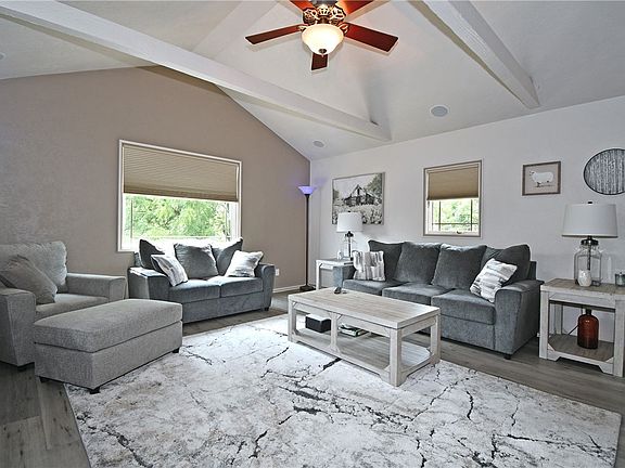3rd image of 4017 Liberty Way
