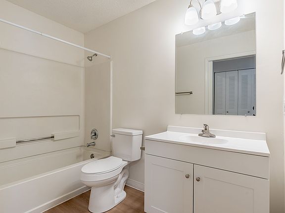 5th image of 124 Coors Blvd #162