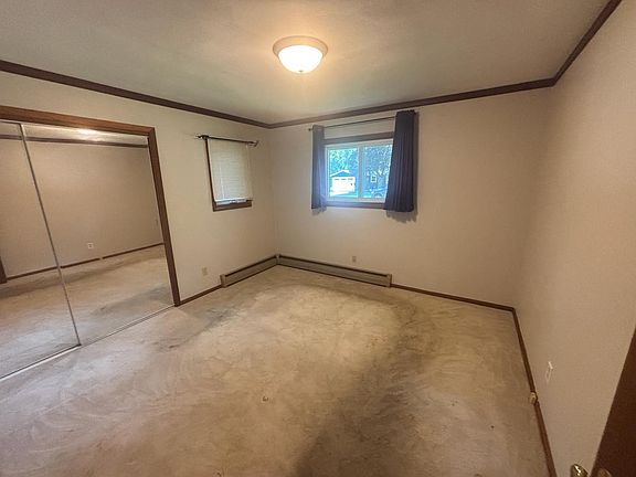 4th image of 1421 Vista Ln SW
