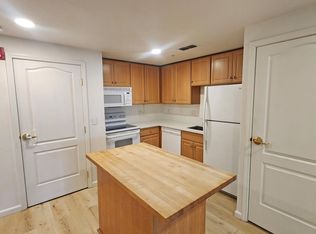 1033 S St APT 5, Sacramento, CA 95811