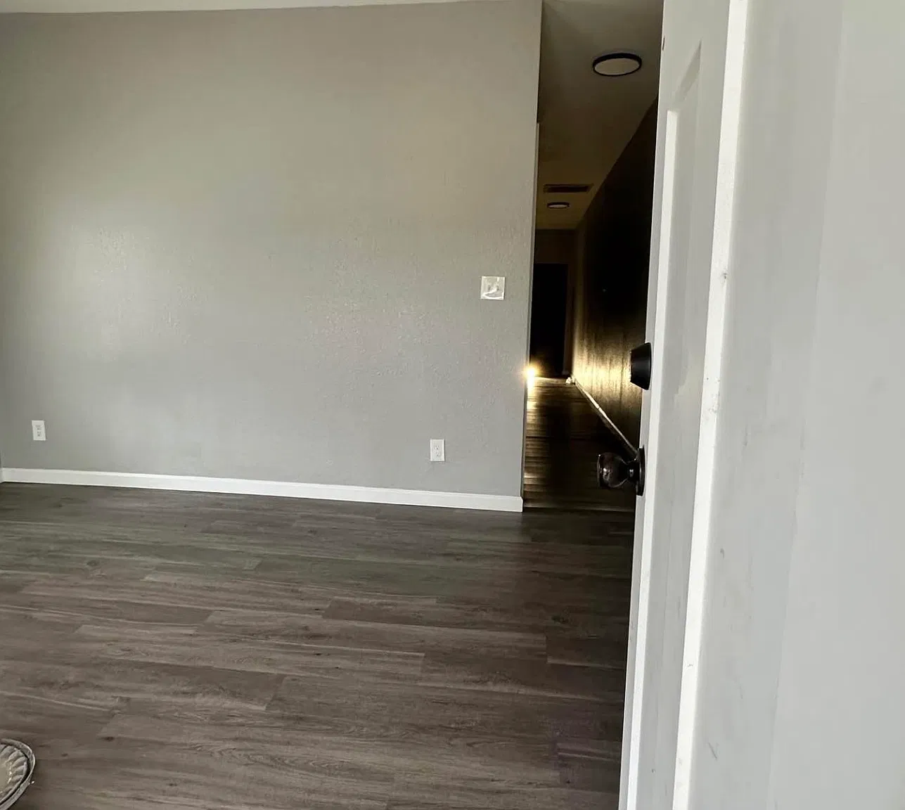 2 bed, $800 — Photo 1