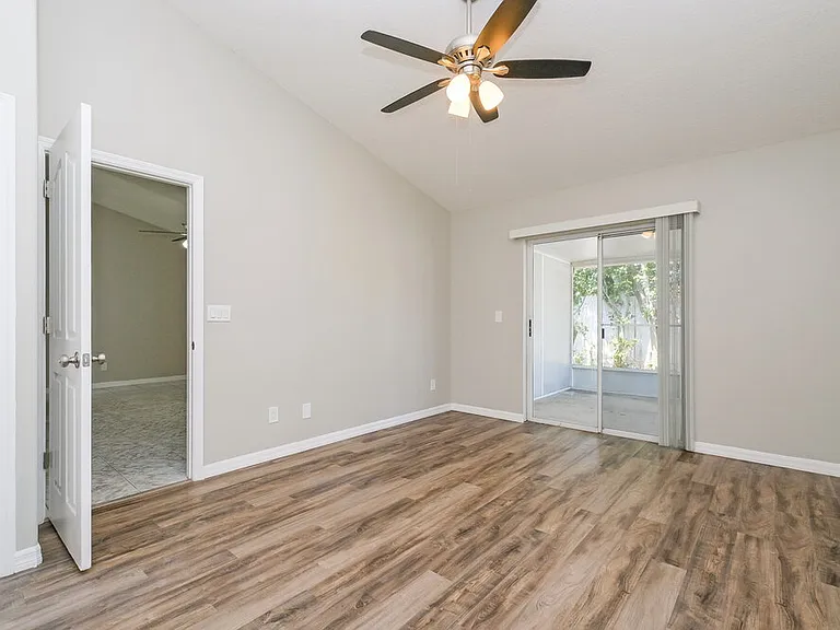 10402 Barnett Loop — Photo 9