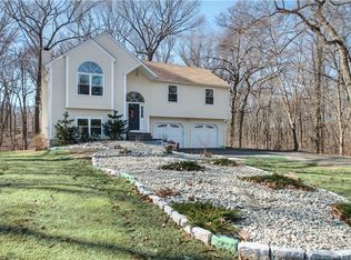 85 Maple Ln, Shelton, CT 06484